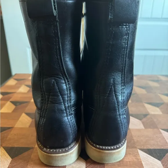 Women’s Red Wing 8 inch Moc Toe Boots Black 9