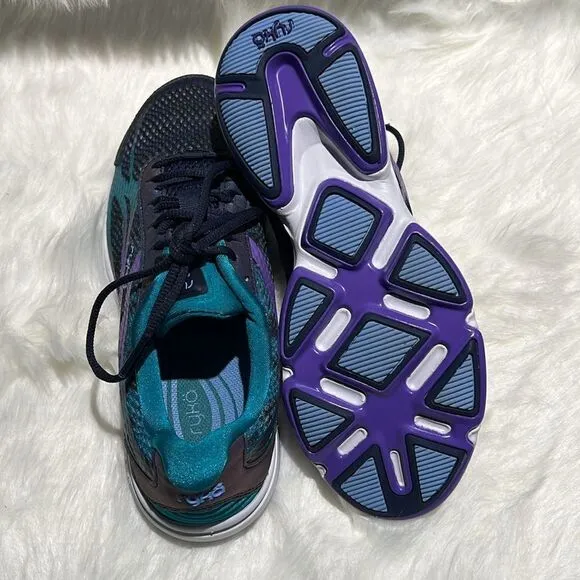 Women's Ryka Plus 2 Devotion Walking Sneakers Size 7.5M.  B69