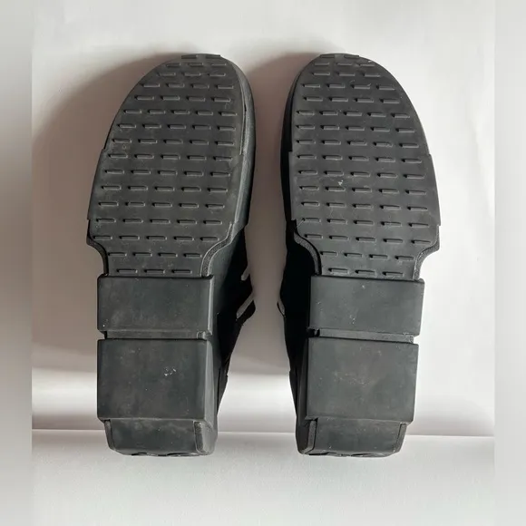 Y-3 Black Mira Sneakers Modern Minimalist Design