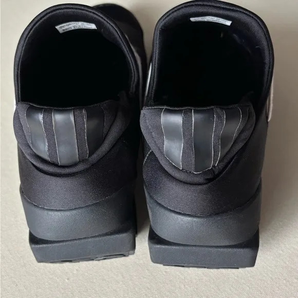 Y-3 Black Mira Sneakers Modern Minimalist Design