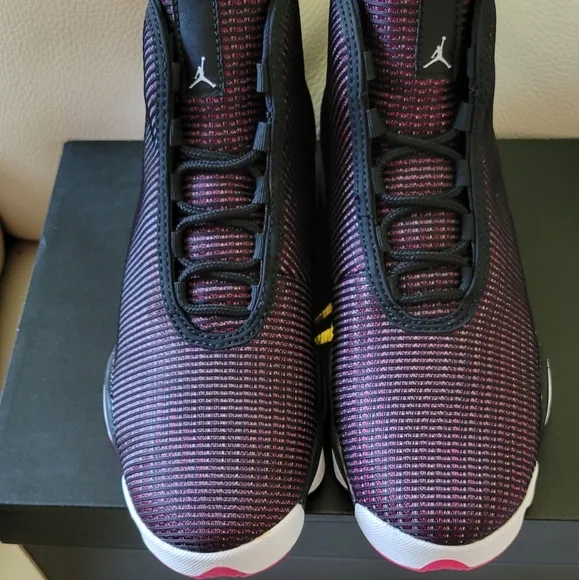 Youth Jordan Horizon GG High Top Sneakers; Size 6.5Y.