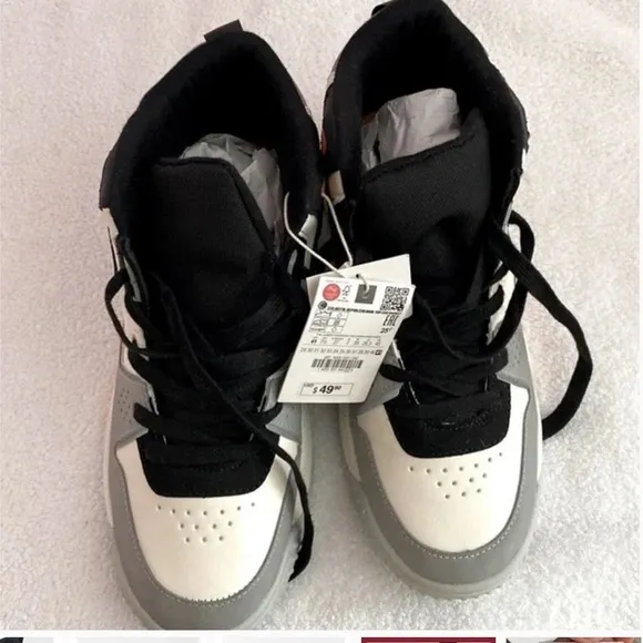 ZARA Kids high tops sneakers size 6.5 or 39 EU kids