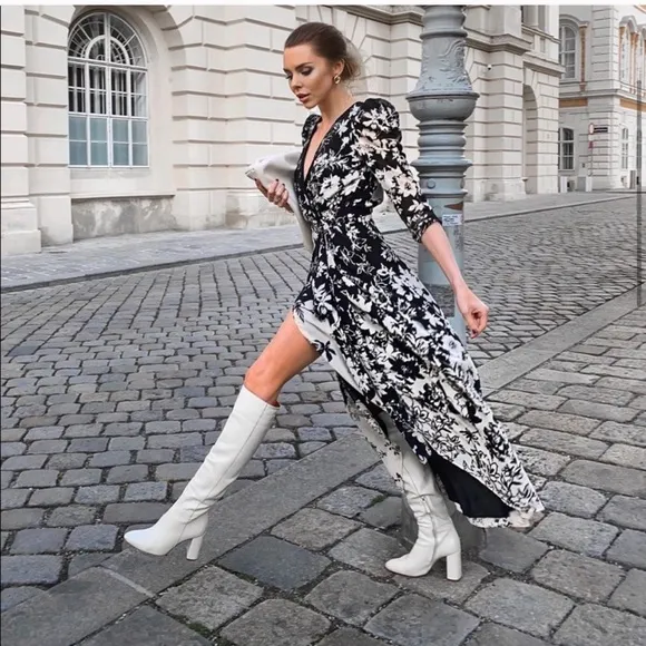 ZARA SQUARE TOE HIGH HEELED GENUINE LEATHER BOOTS