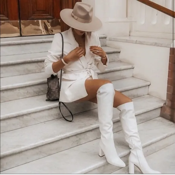 ZARA SQUARE TOE HIGH HEELED GENUINE LEATHER BOOTS