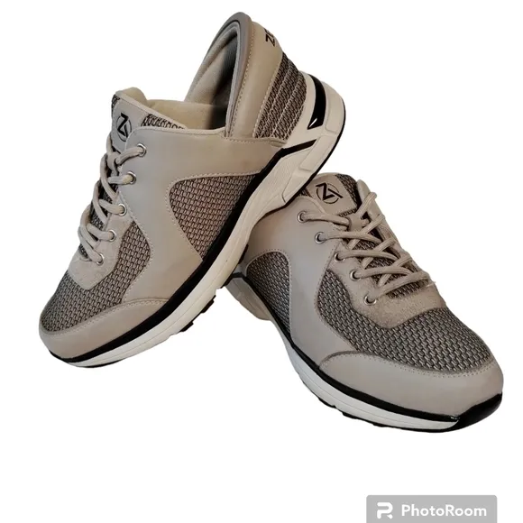 ZEBA Walking Shoes for Men size 8 BEIGE