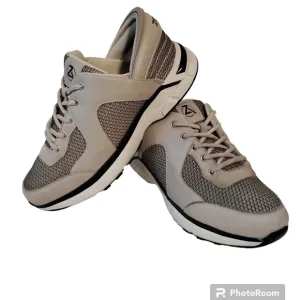 ZEBA Walking Shoes for Men size 8 BEIGE