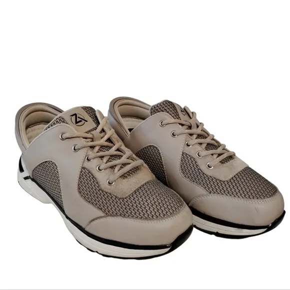 ZEBA Walking Shoes for Men size 8 BEIGE