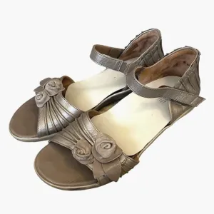 ZIERA 8.5 Dimity Greige Leather Floral Wedge COMFORT Velcro Sandal Metallic Pink