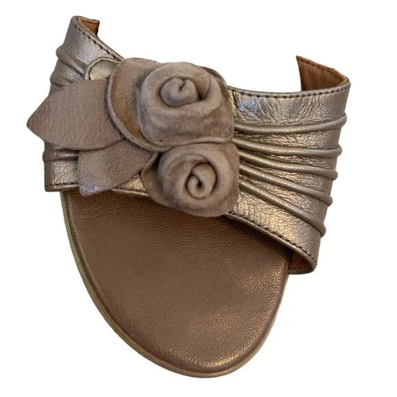 ZIERA 8.5 Dimity Greige Leather Floral Wedge COMFORT Velcro Sandal Metallic Pink